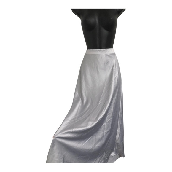 Beautiful silver metallic banded waist bias cut satin effect maxi skirt size M - Picture 9 of 11